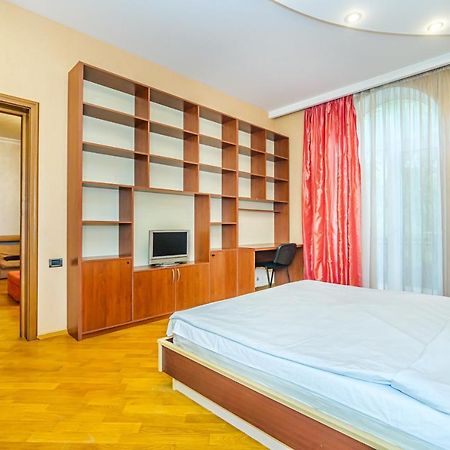 Vip Apartamen Nizami Street Apartment Баку Екстериор снимка