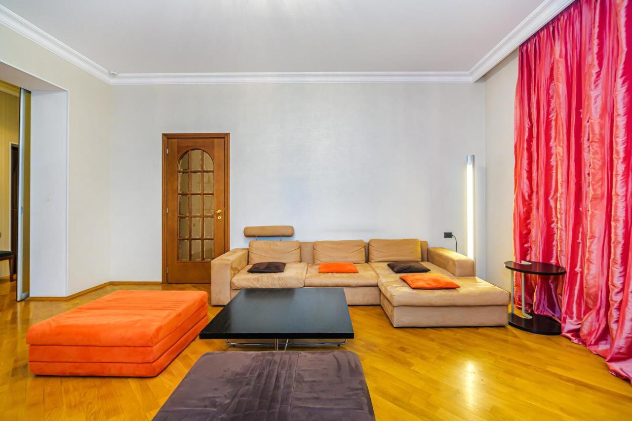 Vip Apartamen Nizami Street Apartment Баку Екстериор снимка
