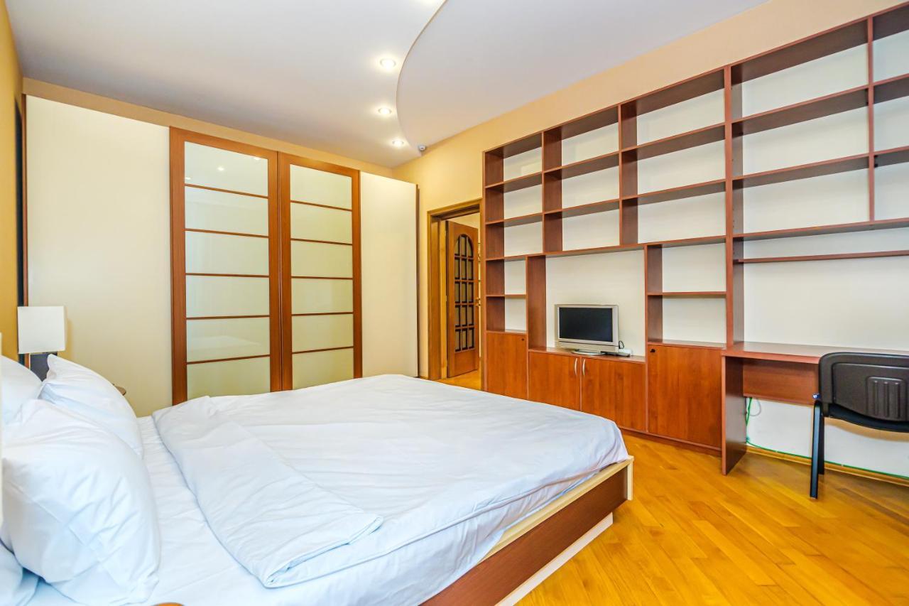 Vip Apartamen Nizami Street Apartment Баку Екстериор снимка
