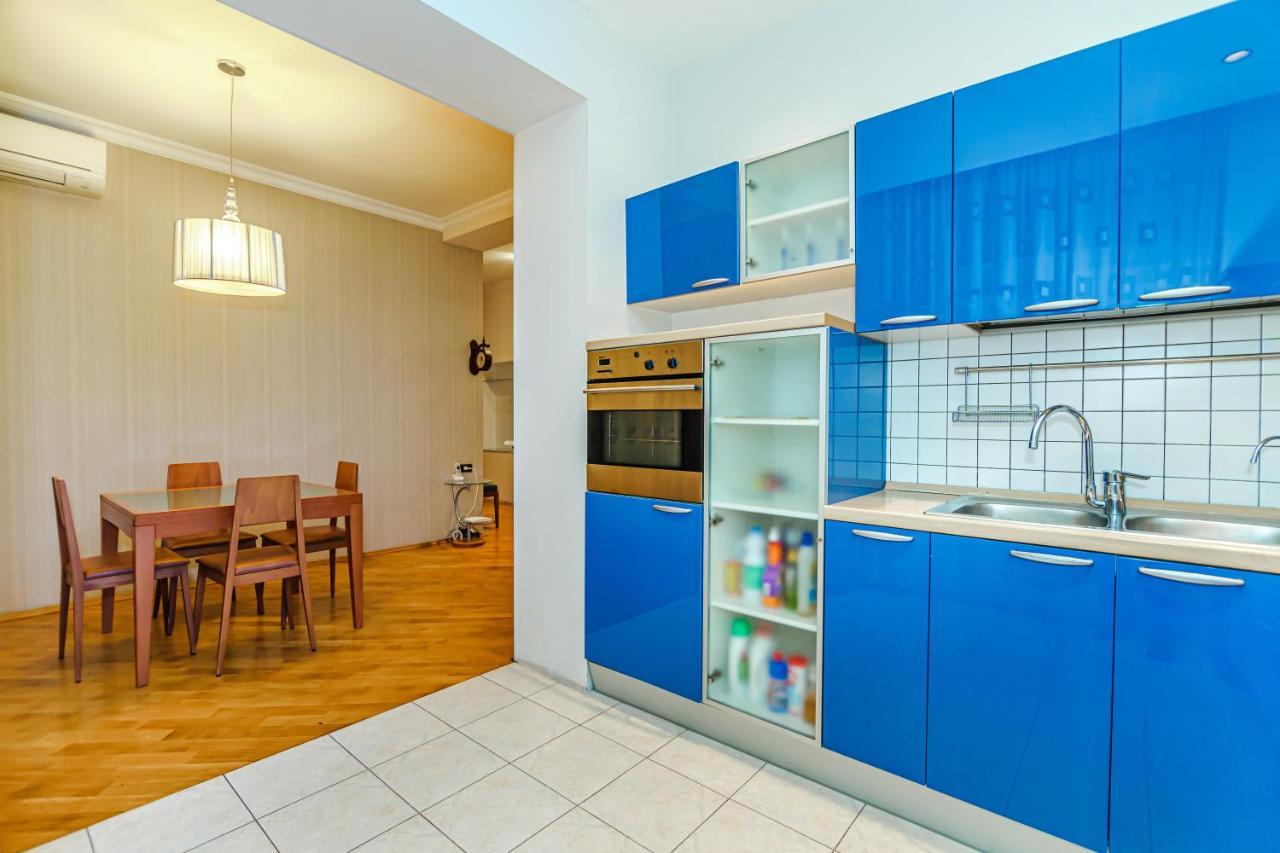 Vip Apartamen Nizami Street Apartment Баку Екстериор снимка