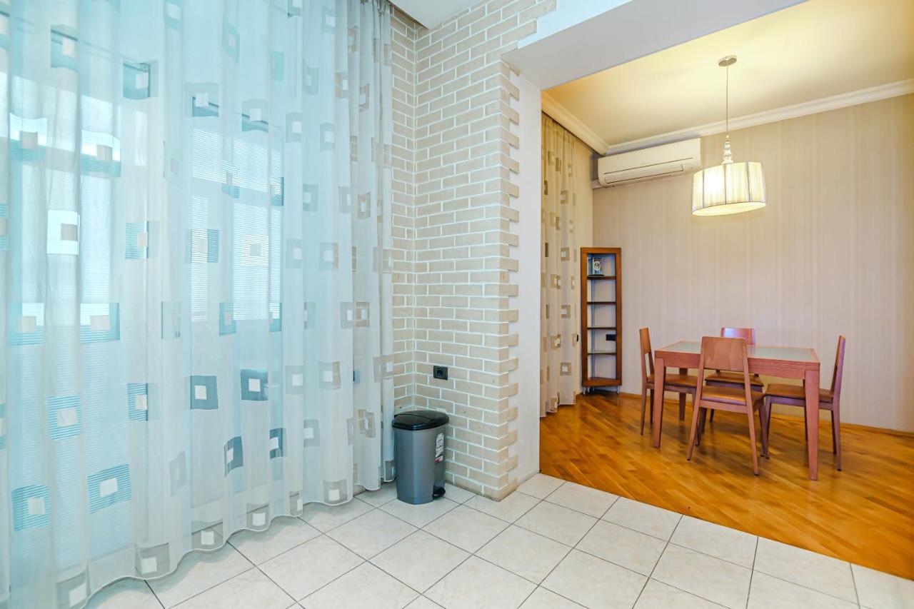 Vip Apartamen Nizami Street Apartment Баку Екстериор снимка