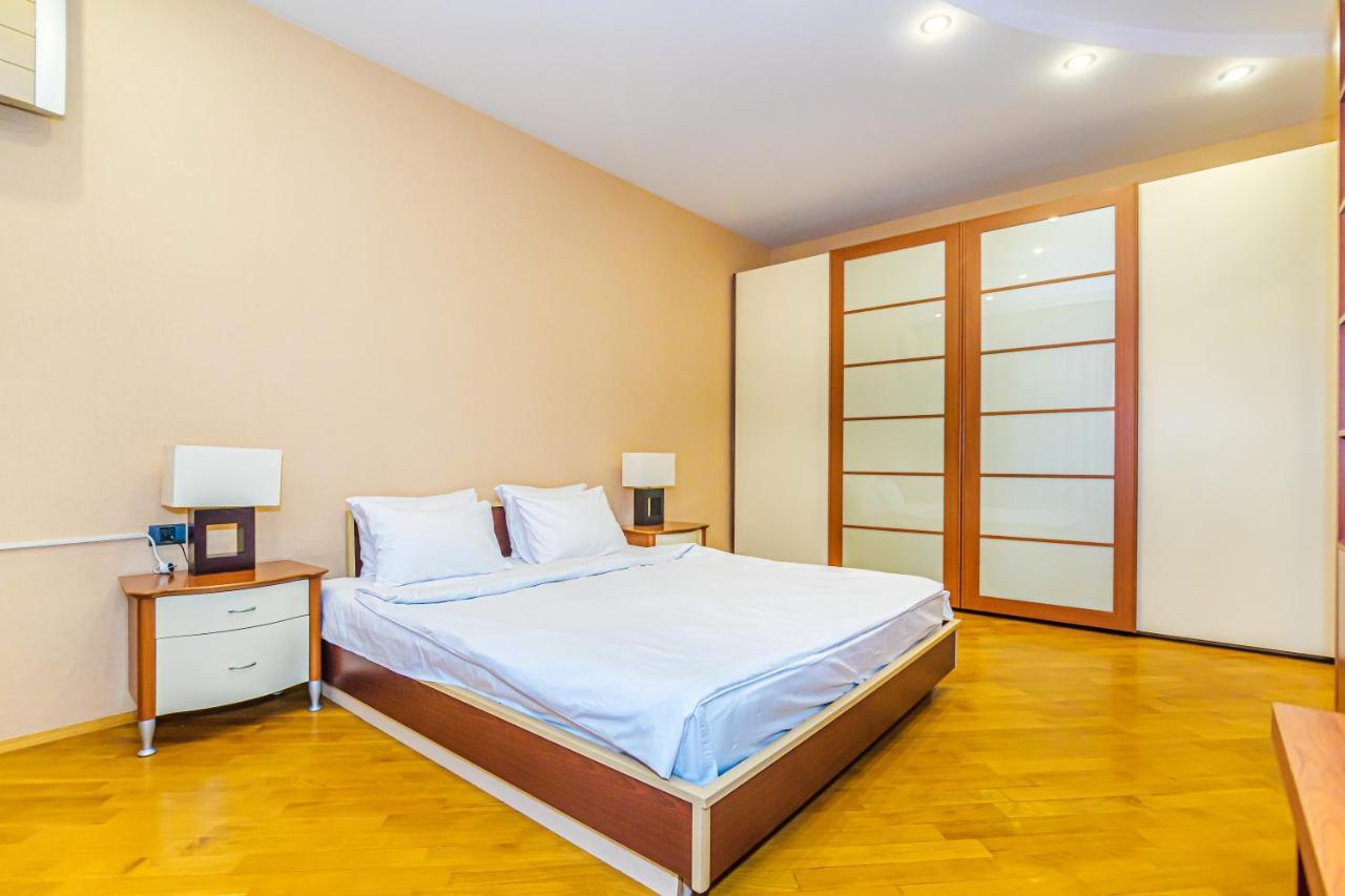 Vip Apartamen Nizami Street Apartment Баку Екстериор снимка